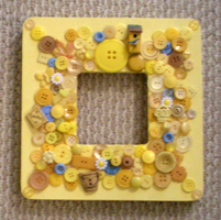 button artwork-button mirror-yellow